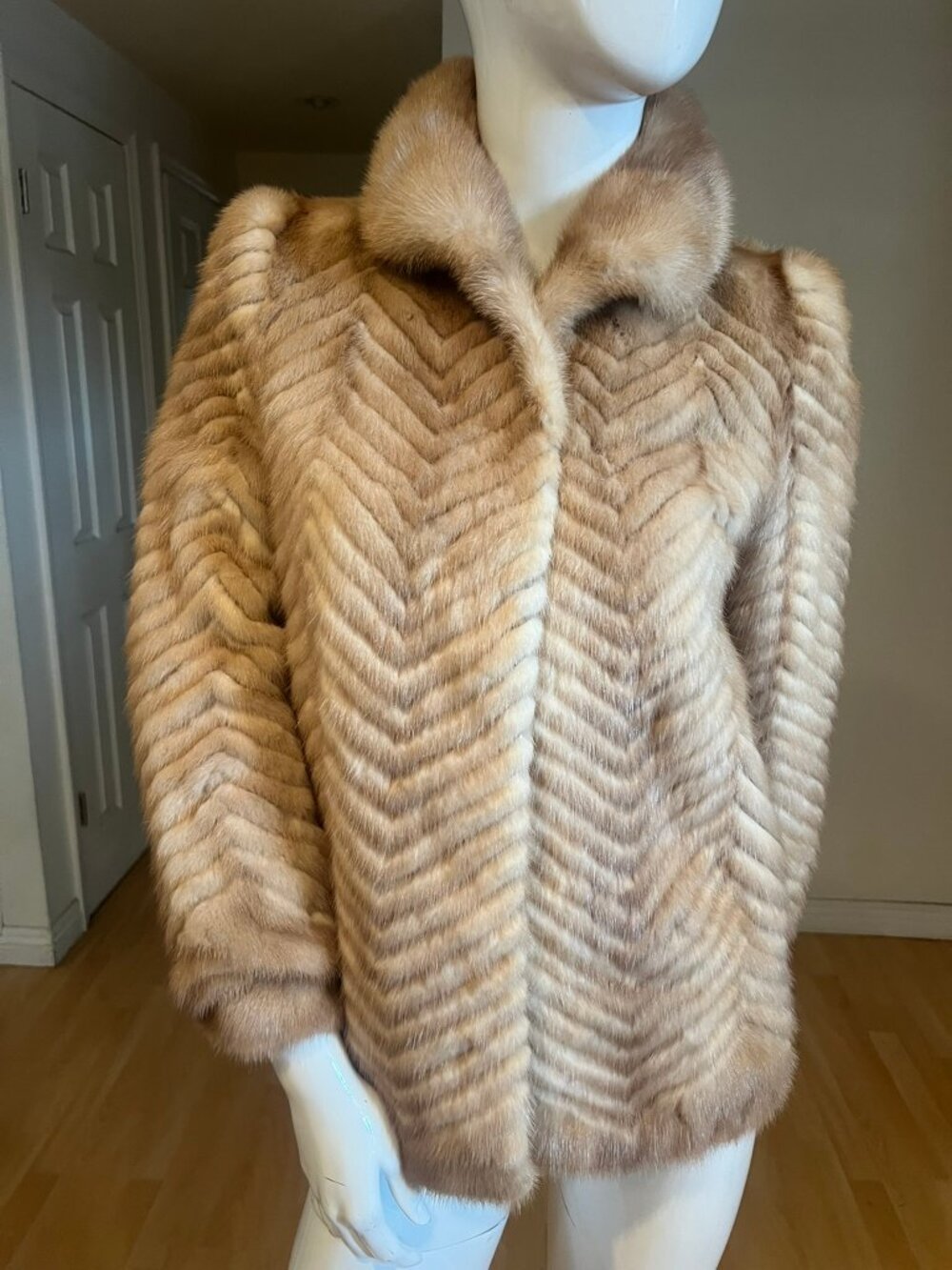 VINTAGE CHEVRON MINK FUR JACKET SZ XS XSMALL